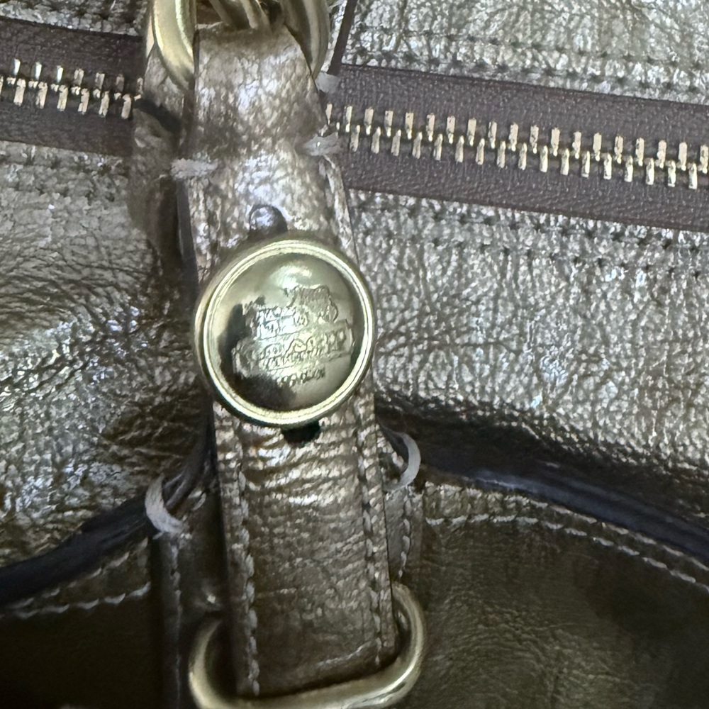 Coach Shoulder Bag - Picture 4 of 8